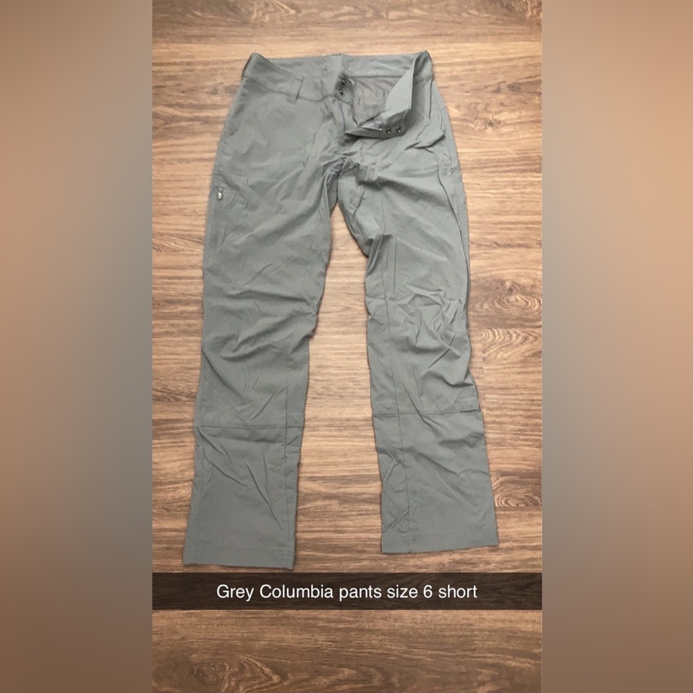 Womens Columbia Pants. Size 6 short.
